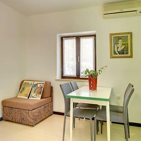 Apartment Valdefora Pula